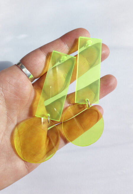 Neon κίτρινα γεωμετρικά σκουλαρίκια